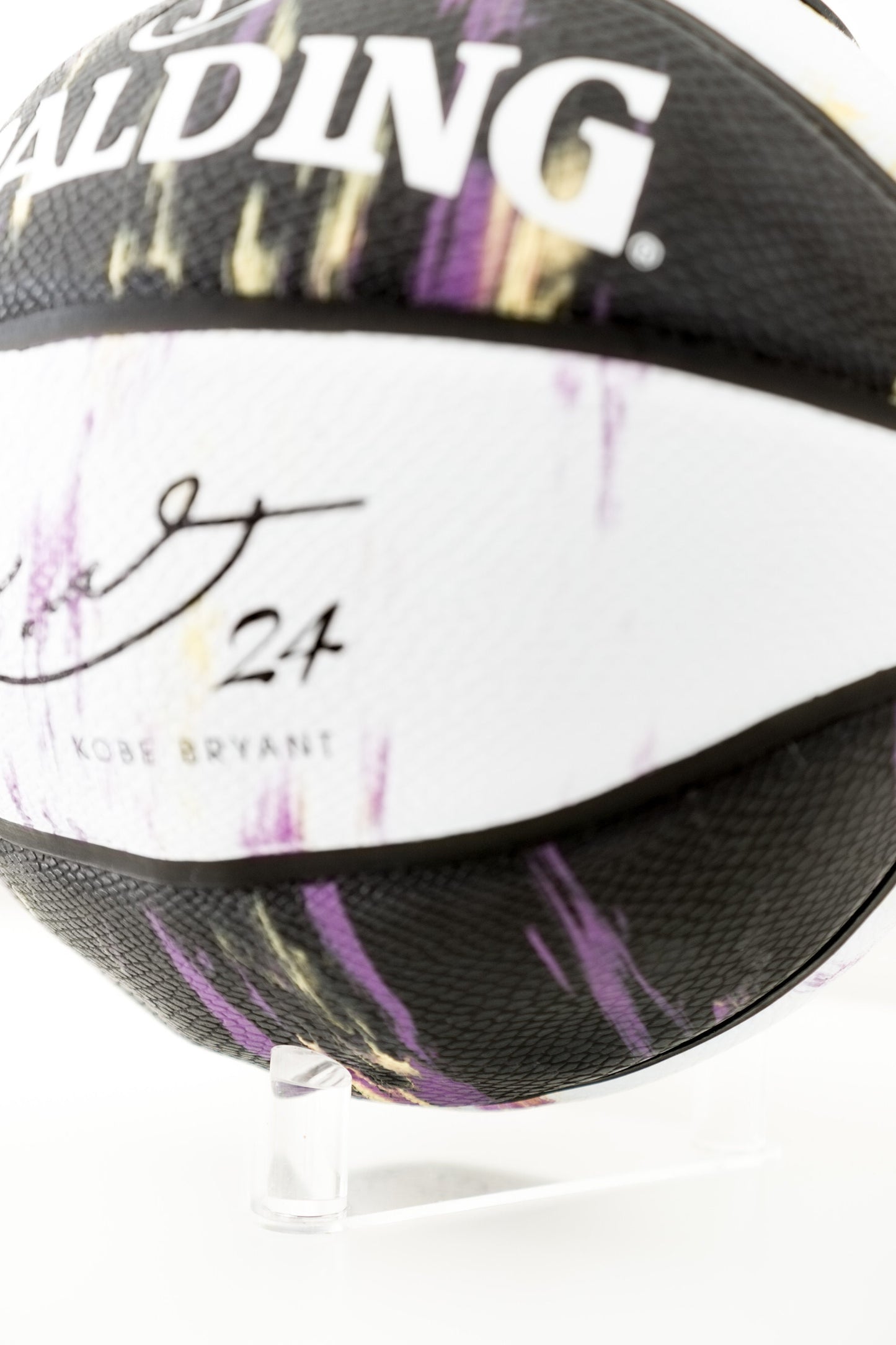 plntrs - Kobe Bryant Marbled Basketball Planter Black with stand