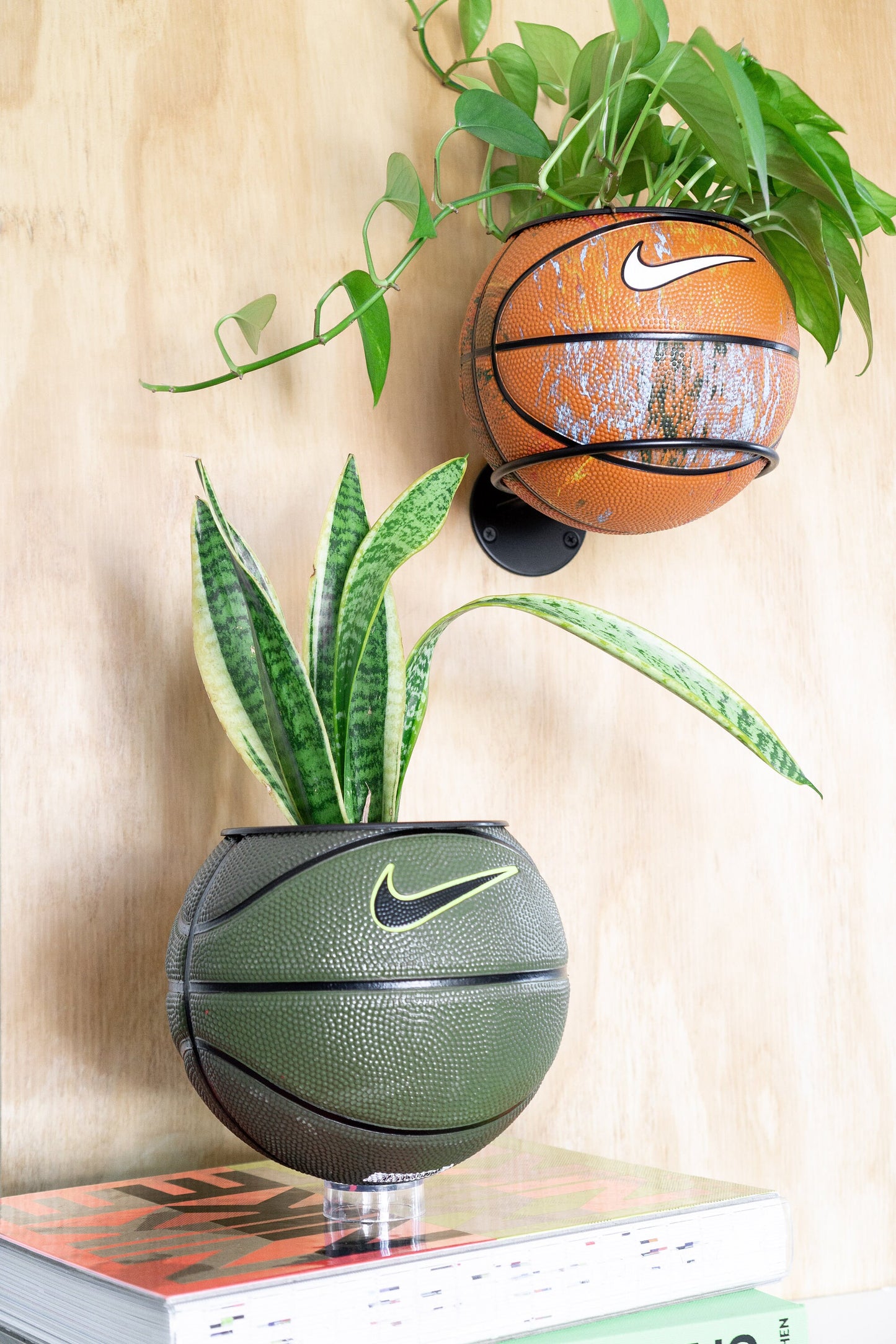 plntrs - Nike Swoosh Paint Splatter Skills Mini Basketball Planter - new ball with stand