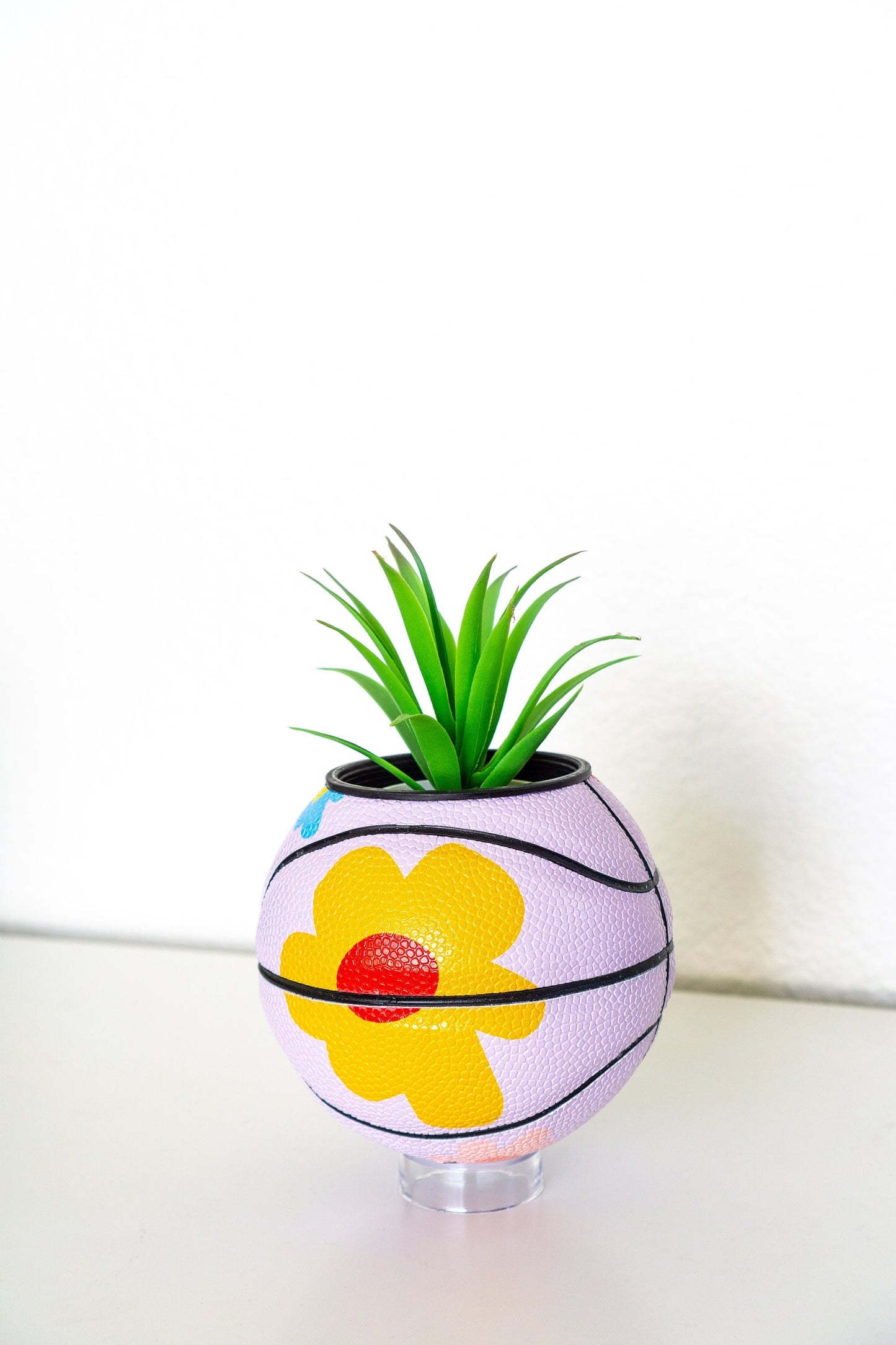 plntrs - Chance Bloom Mini Basketball Planter - new ball with stand