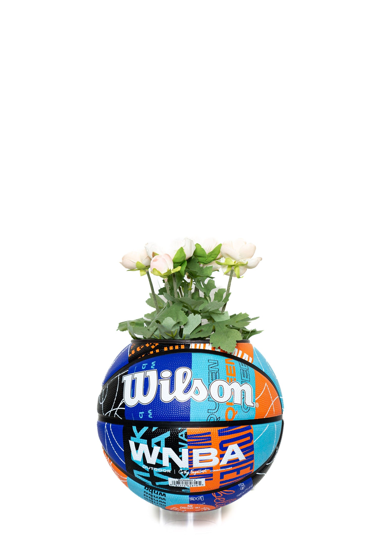 plntrs - WNBA Wilson HEIR 2.0 Basketball Planter - new ball with stand