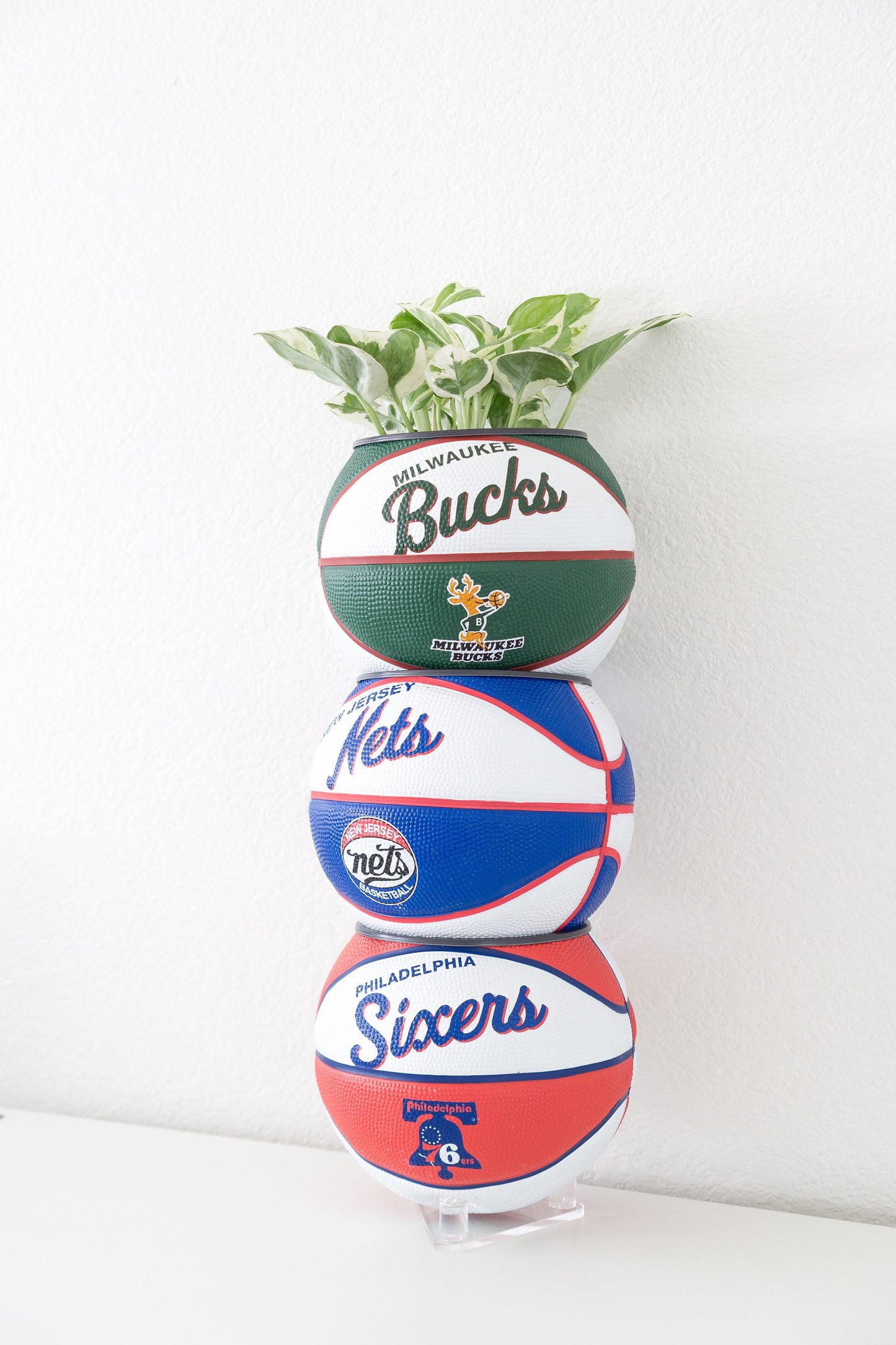 plntrs - Wilson Warriors Hardcourt Classic Mini Basketball Planter - new ball with stand