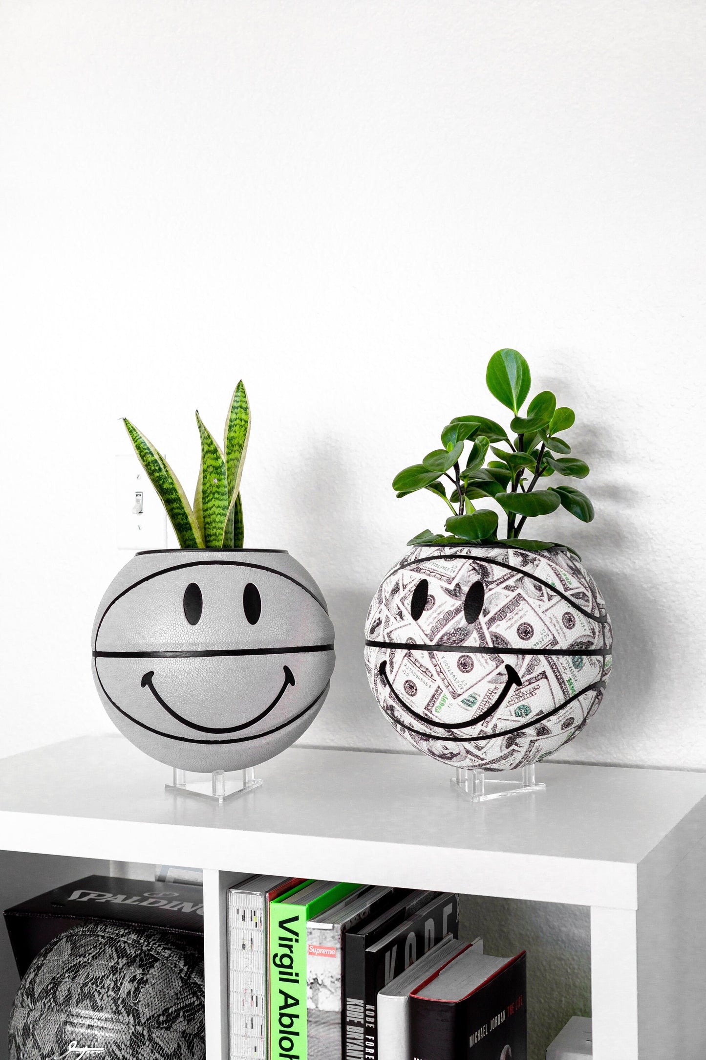 plntrs - Chinatown Market Smiley Face 3M reflective Basketball Planter FULL SIZE - new ball with stand