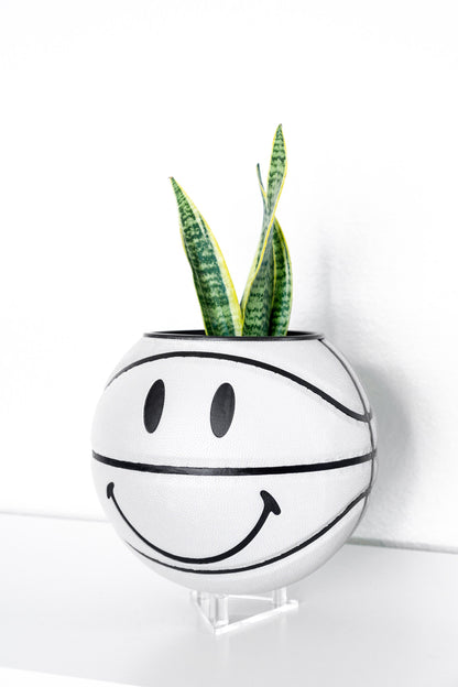 plntrs - Chinatown Market Smiley Face 3M reflective Basketball Planter FULL SIZE - new ball with stand