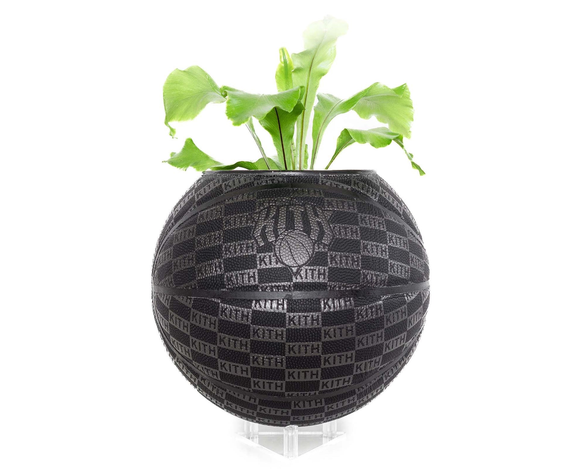 plntrs - Kith NYC Knicks Wilson black Basketball Planter FULL SIZE - new ball with stand