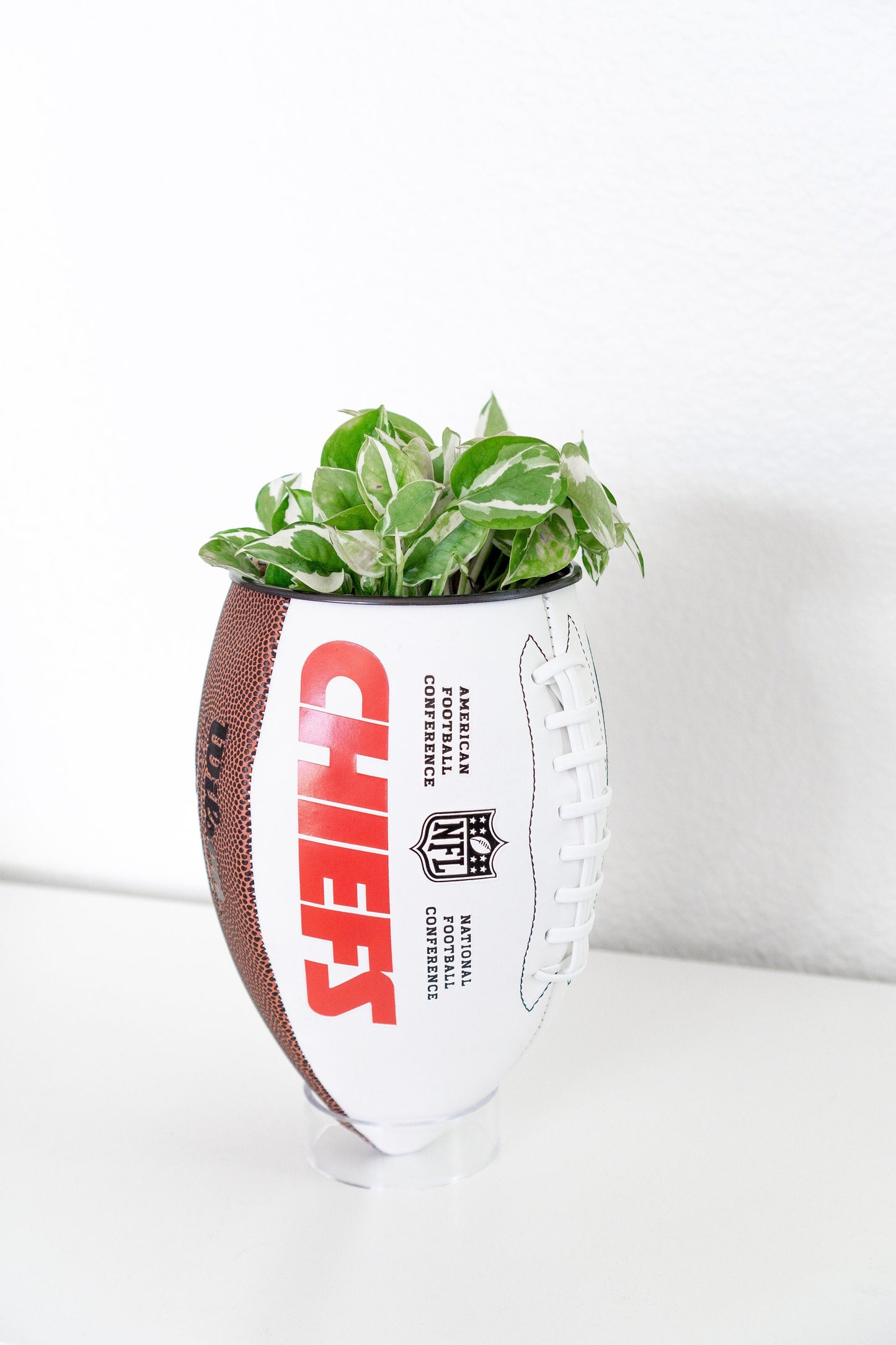 plntrs - NFL Kansas City Chiefs Team Wilson Football planter Playoffs superbowl - with stand